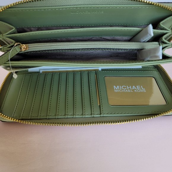 MICHAEL KORS Jet Set Travel Continental Pebbled Leather Wallet- Light Sage⭐ - Picture 14 of 16